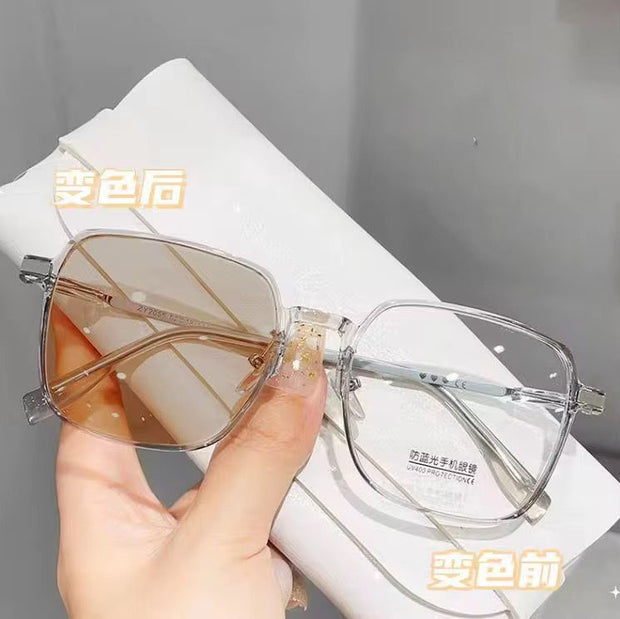 Lunettes Photochromique couleur blanc cassé modele mixte carré