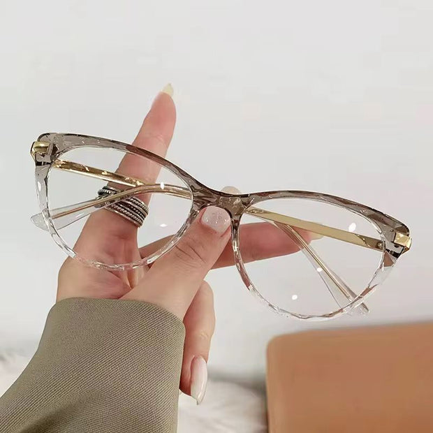 Lunettes Photochromique couleur noir  modele femme oeil de chat