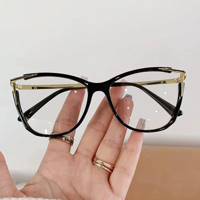 Lunettes Photochromique couleur noir  modele femme oeil de lynx