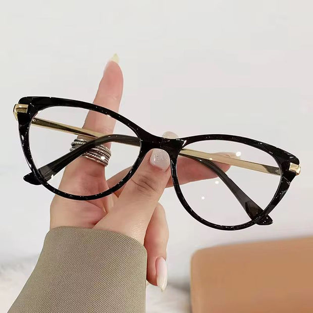 Lunettes Photochromique couleur blanc  modele femme oeil de chat